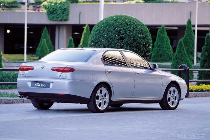 Alfa Romeo 166 2.5 V6 24v 190 KM 1999 sedan skrzynia ręczna napęd ...
