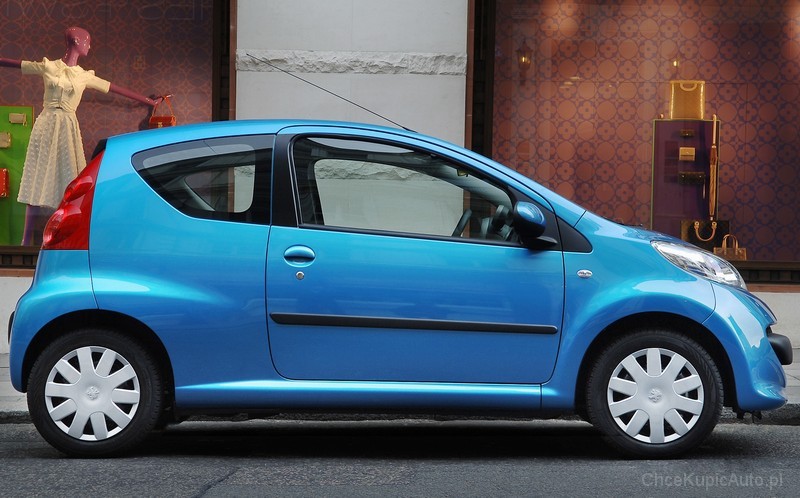 Peugeot 107 1.4 HDI 54 KM 2007 hatchback 3dr skrzynia ręczna napęd ...